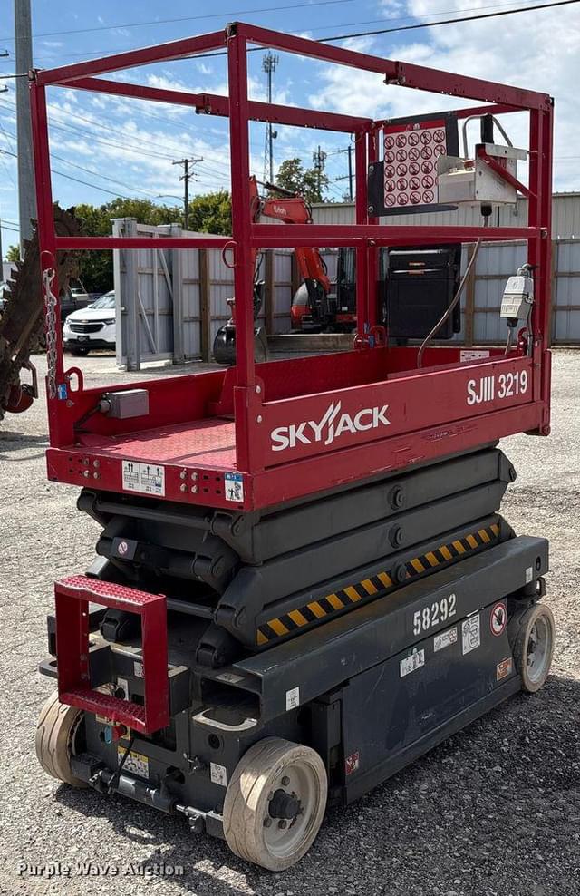 Image of Sky Jack SJIII3219 equipment image 4