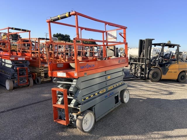 Image of Sky Jack SJIII3226 equipment image 2