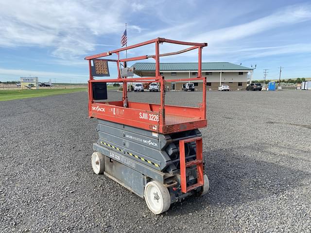 Image of Sky Jack SJIII3226 equipment image 2