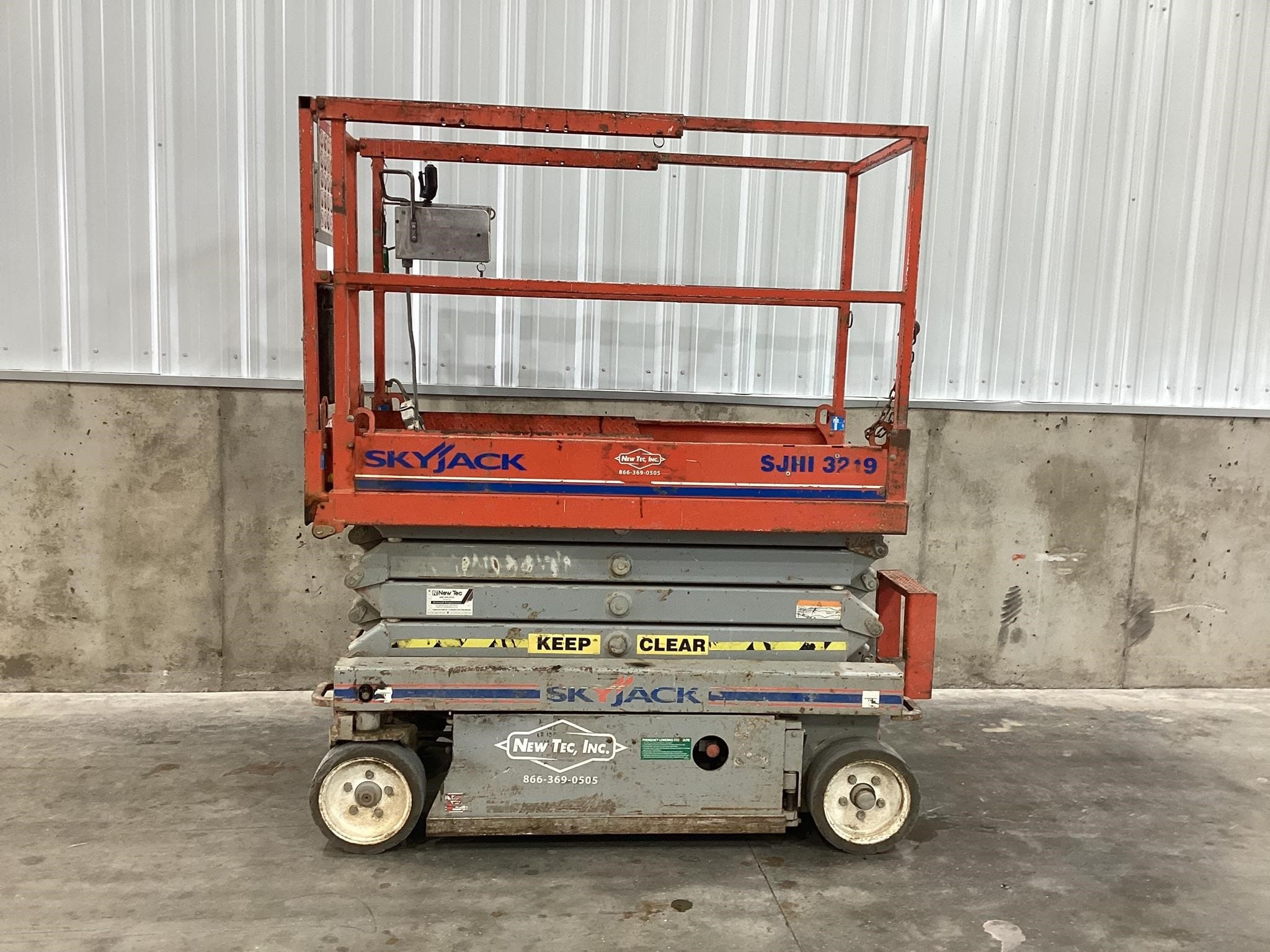 2011 Sky Jack SJIII3219 Equipment Image0