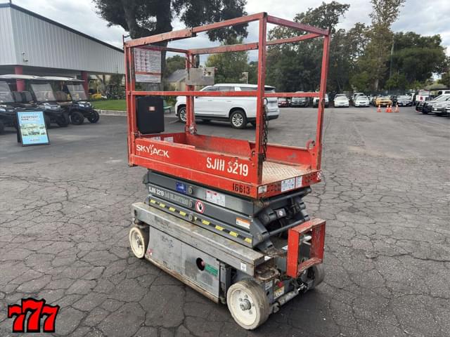 Image of Sky Jack SJIII3219 equipment image 2