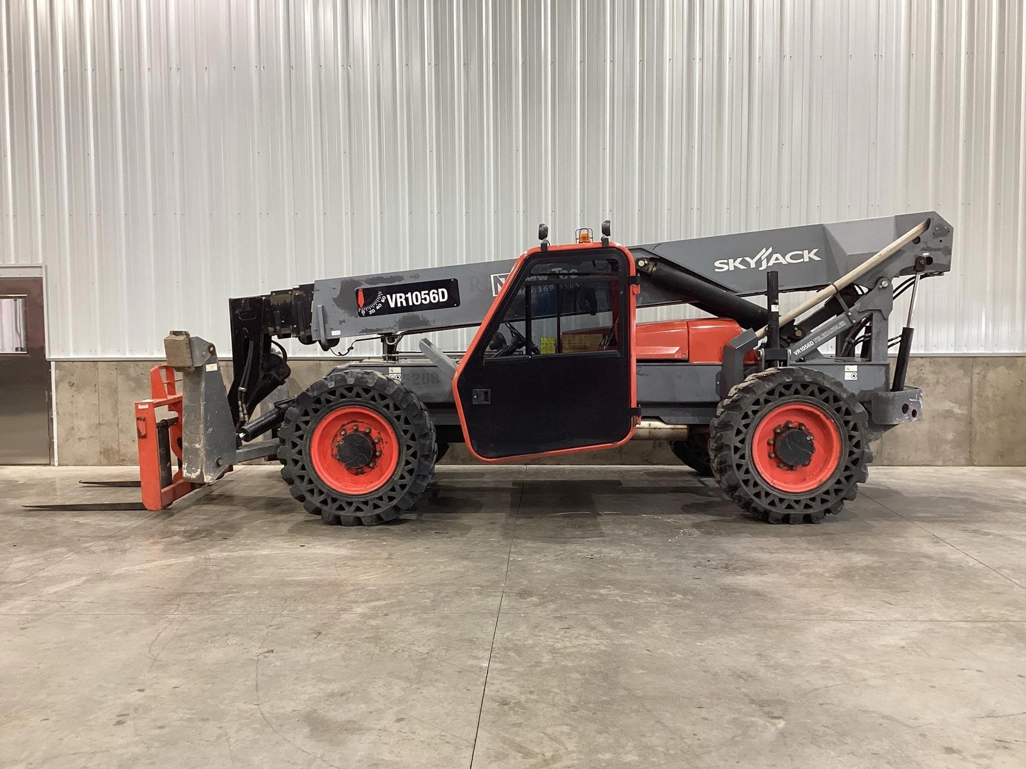 2013 Sky Jack VR1056D Equipment Image0