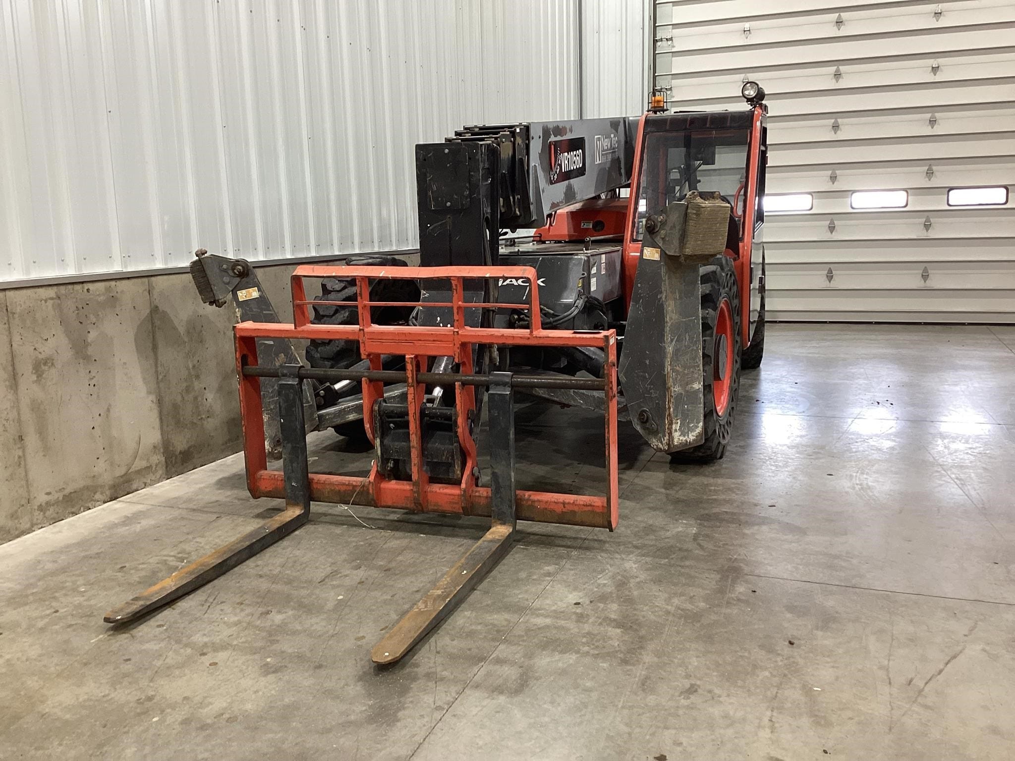 2013 Sky Jack VR1056D Equipment Image0