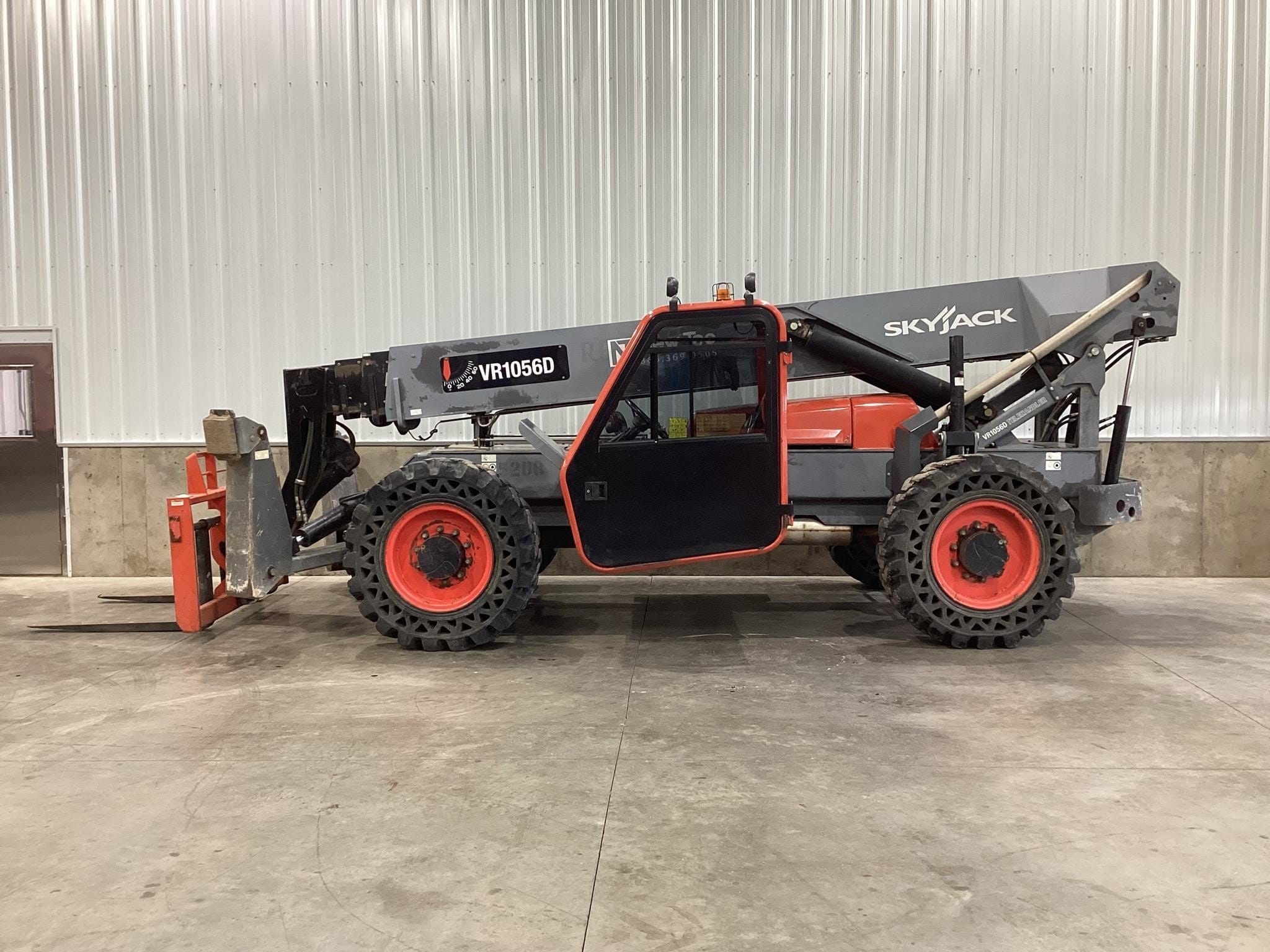 2013 Sky Jack VR1056D Equipment Image0