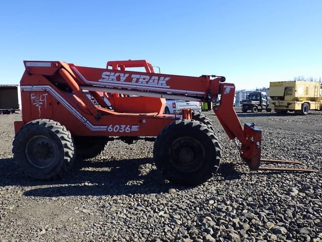 Image of Skytrak 6036 equipment image 3