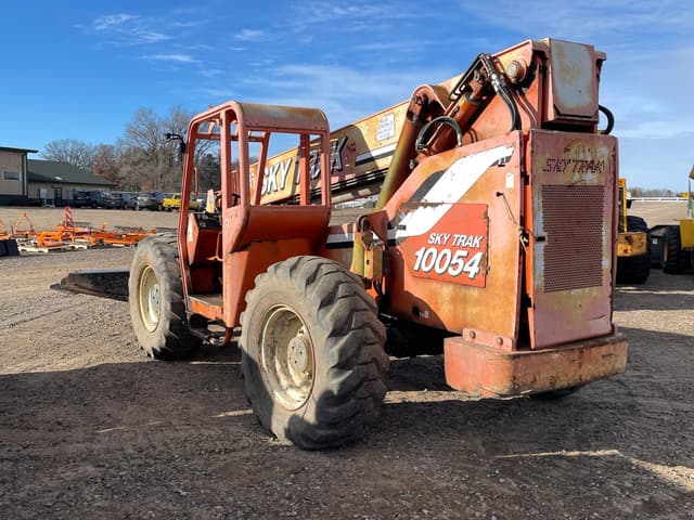 Image of Skytrak 10054 equipment image 1