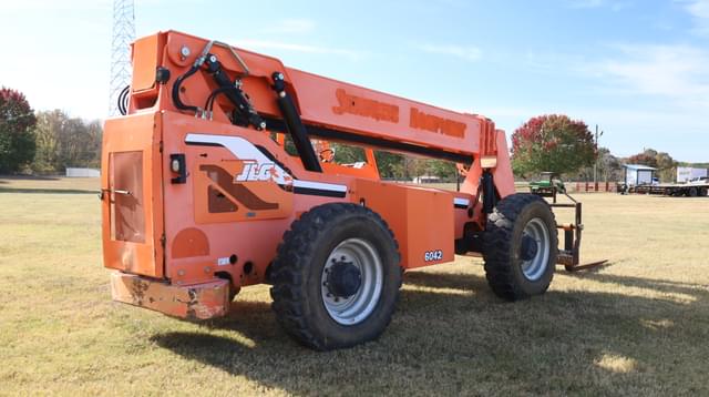 Image of Skytrak 6042 equipment image 4