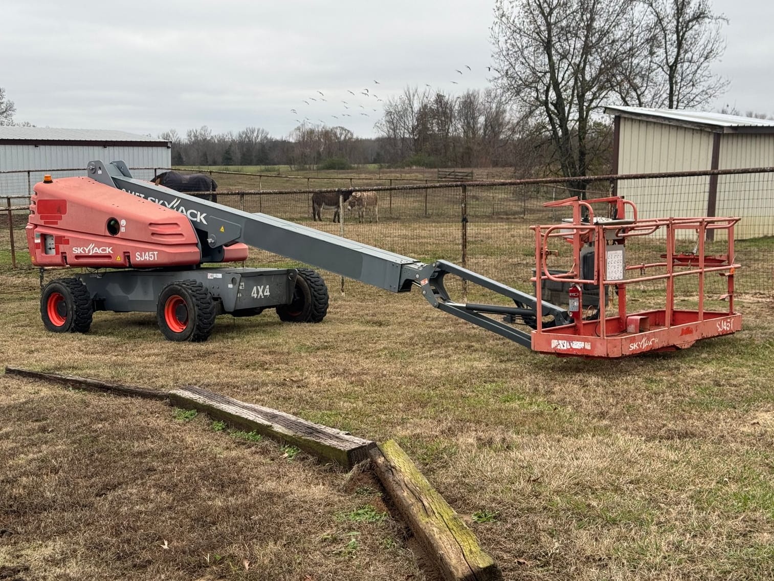 Skytrak SJ45T Equipment Image0