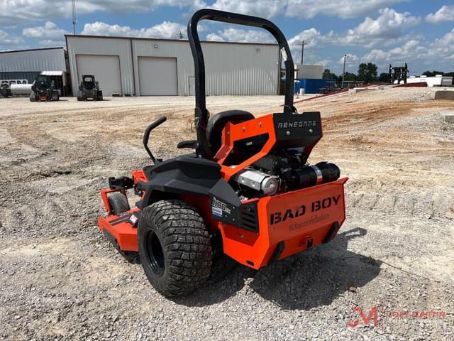 Image of Bad Boy Renegade equipment image 2