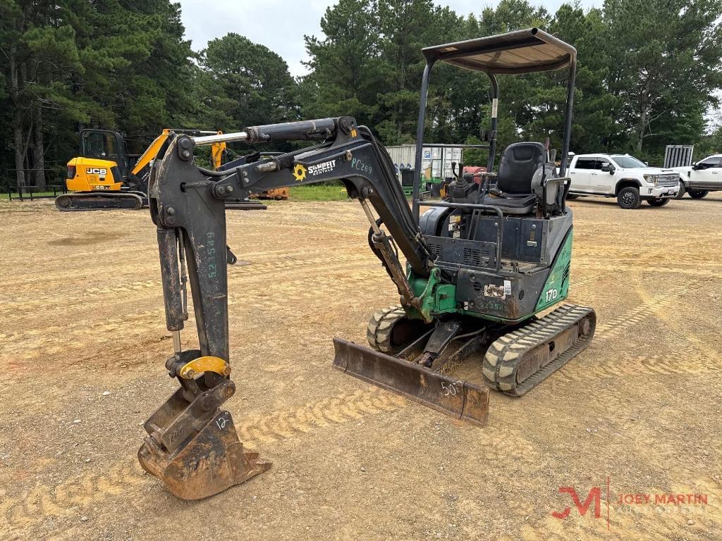 Image of John Deere 17D Image 1