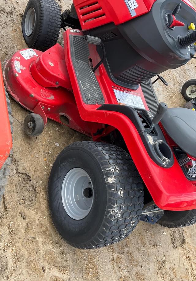 Image of Snapper LT100 equipment image 2
