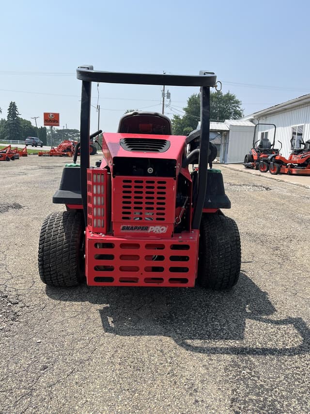 Image of Snapper Pro S150X equipment image 3