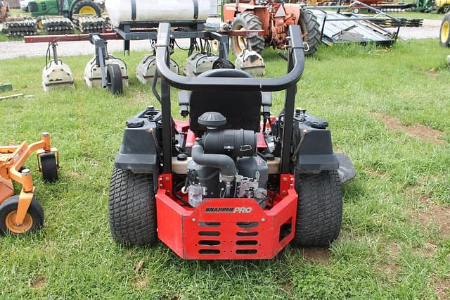 Image of Snapper Pro S200XT equipment image 4
