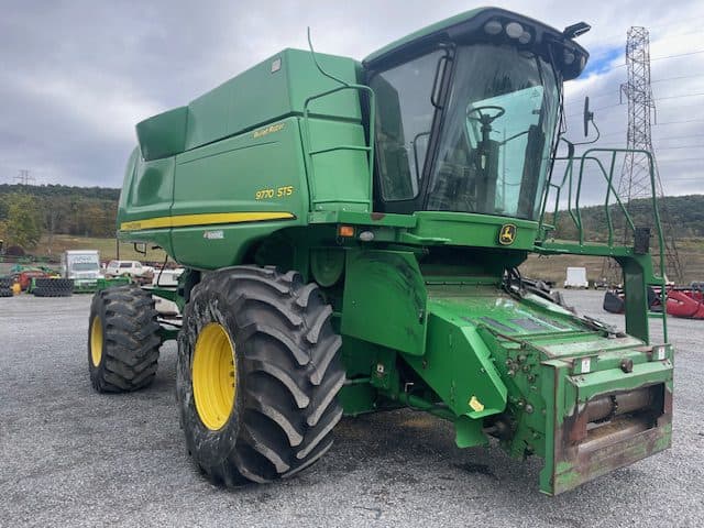 Image of John Deere 9770 STS Image 1
