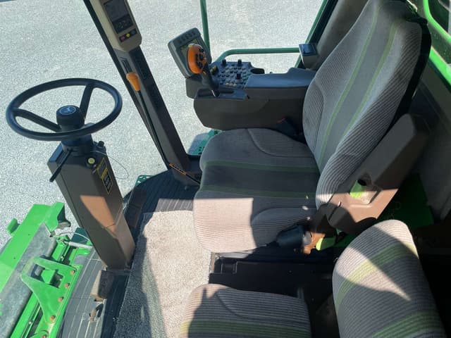 Image of John Deere 9570 STS equipment image 3