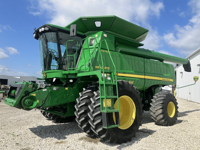 John Deere 9670 STS Equipment Image0