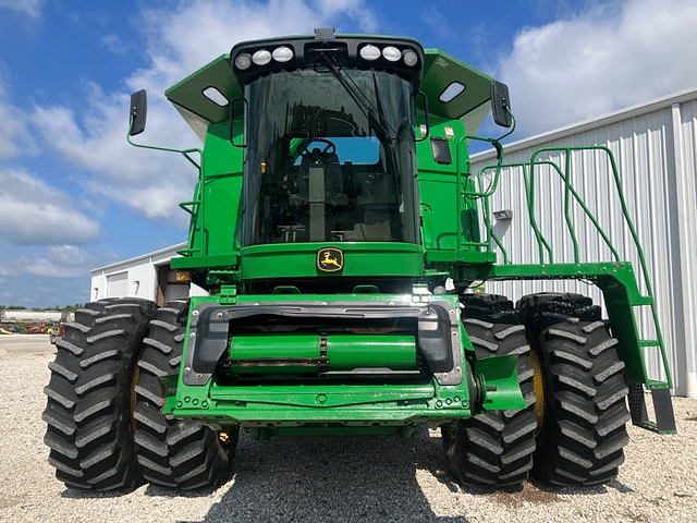 Image of John Deere 9670 STS equipment image 2