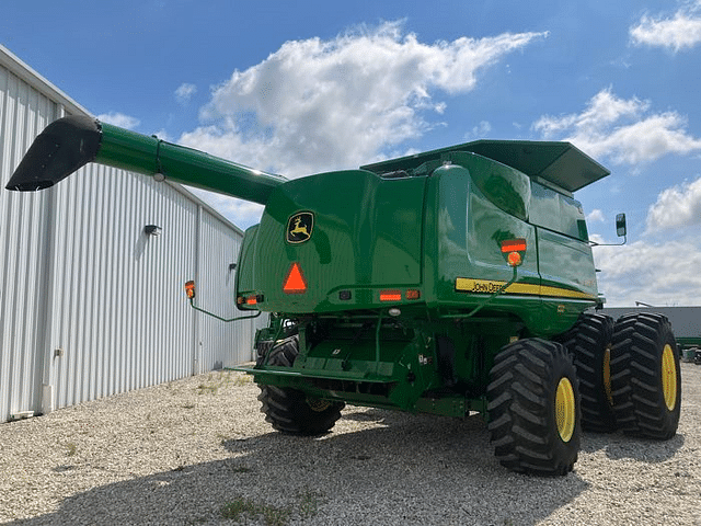 Image of John Deere 9670 STS equipment image 4