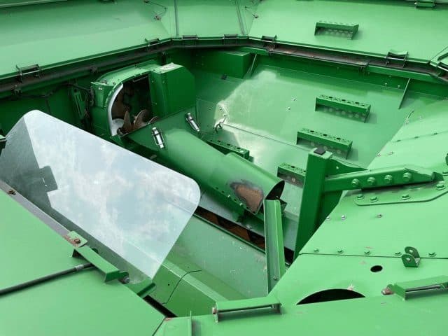 Image of John Deere S660 equipment image 1