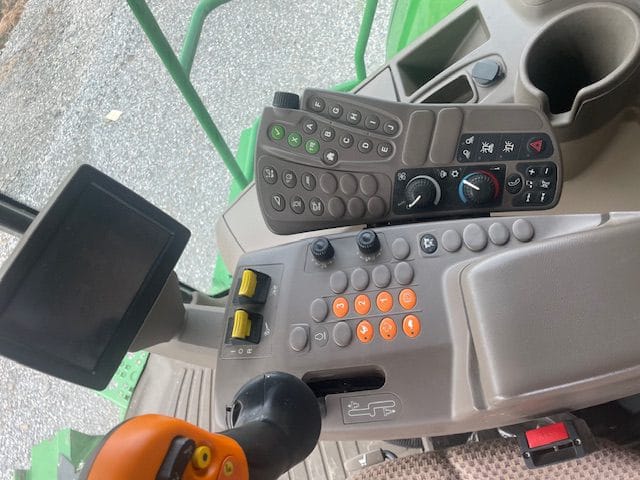 Main image John Deere S660