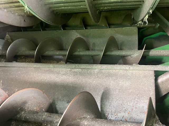 Image of John Deere S660 equipment image 4