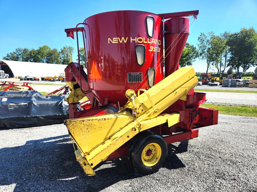 Image of New Holland 353 Image 0