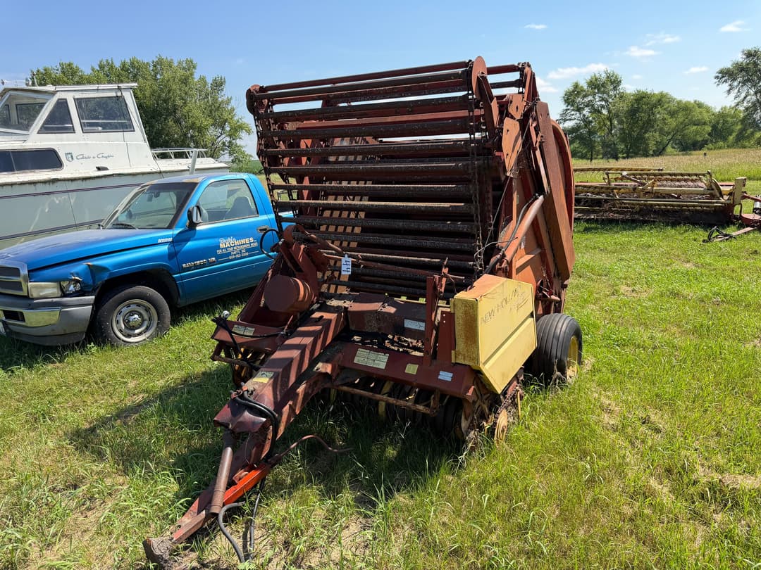 Image of New Holland 850 Image 1