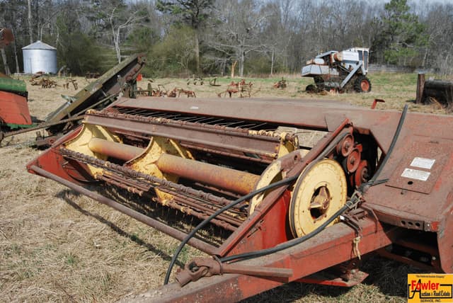 Image of New Holland 489 equipment image 1