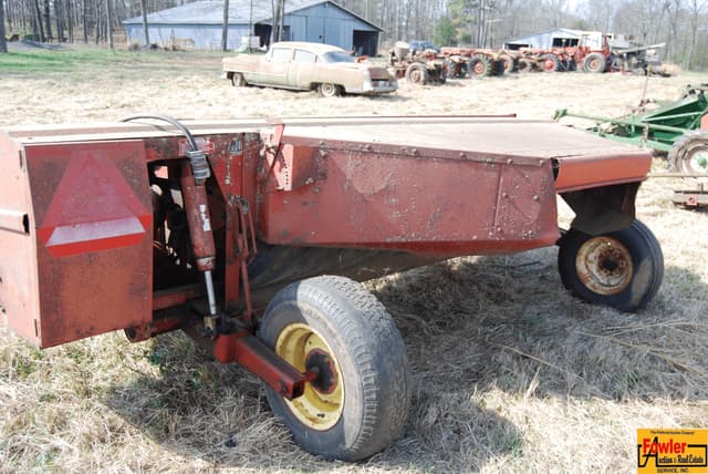 Image of New Holland 489 equipment image 2