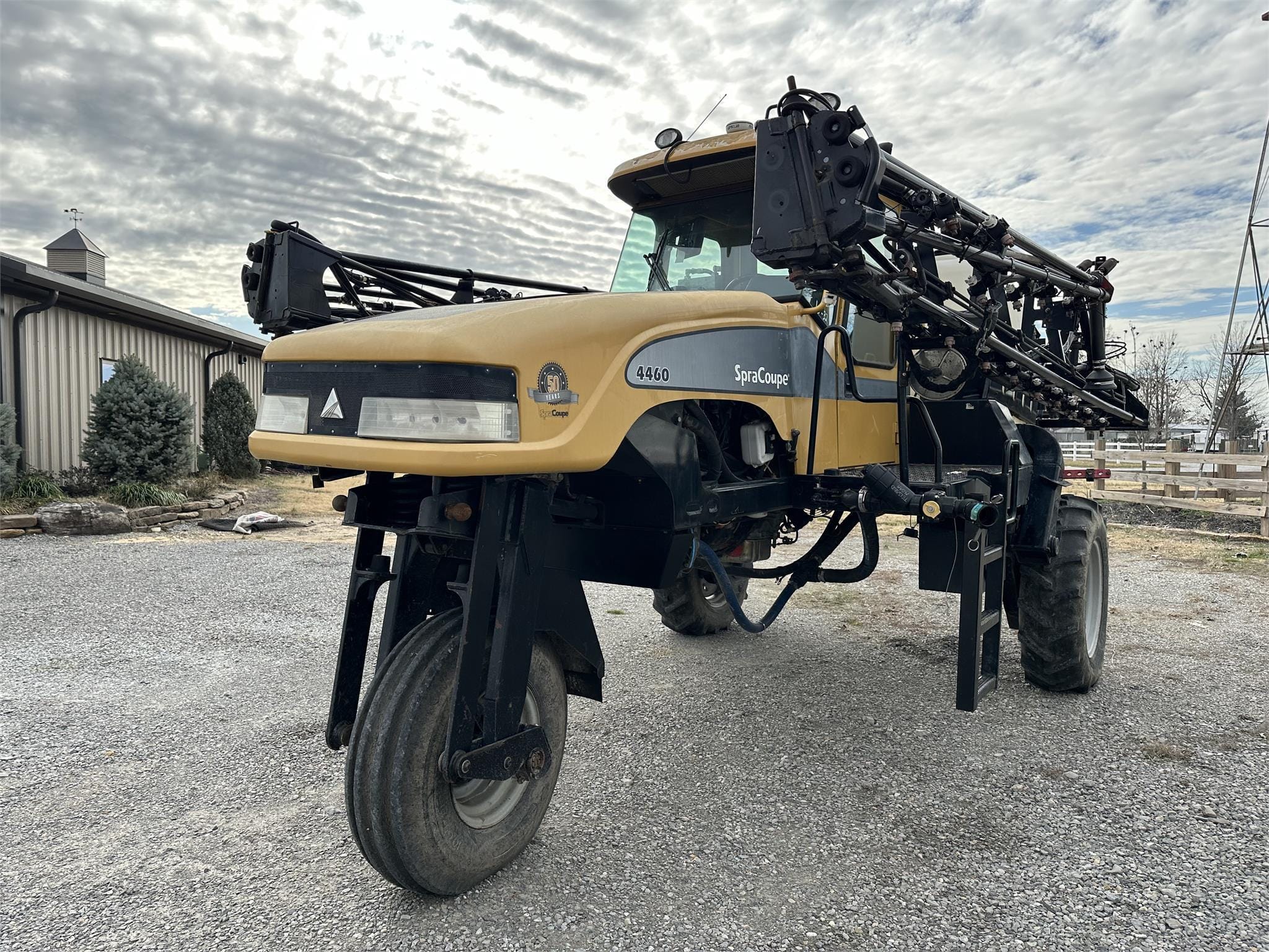 Spra-Coupe 4460 Equipment Image0