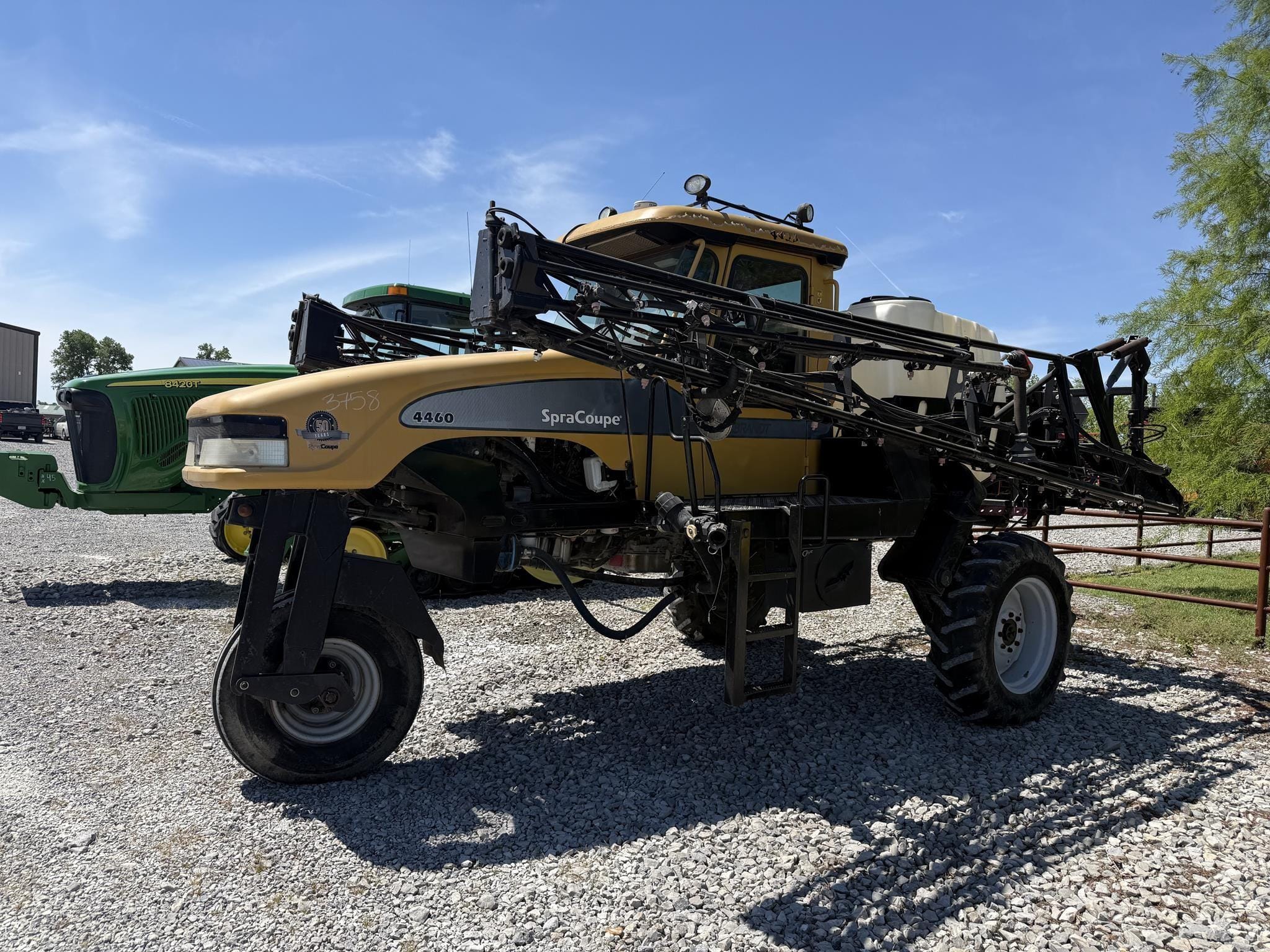 Spra-Coupe 4460 Equipment Image0