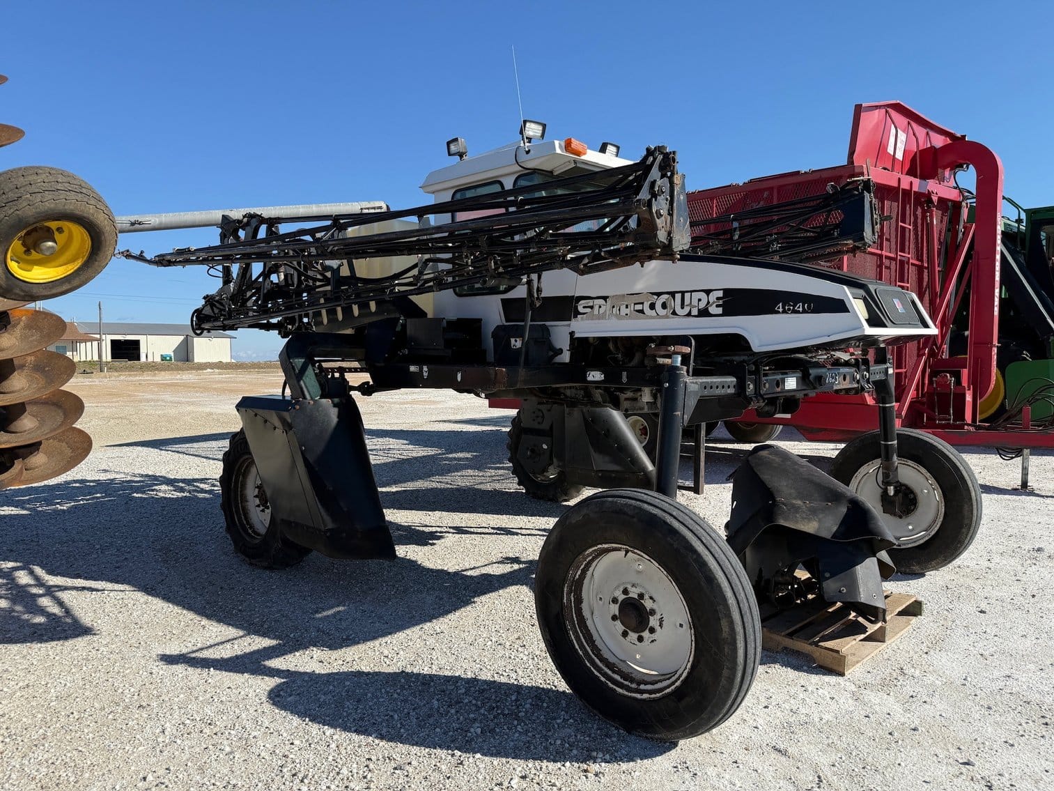 Spra-Coupe 4640 Equipment Image0