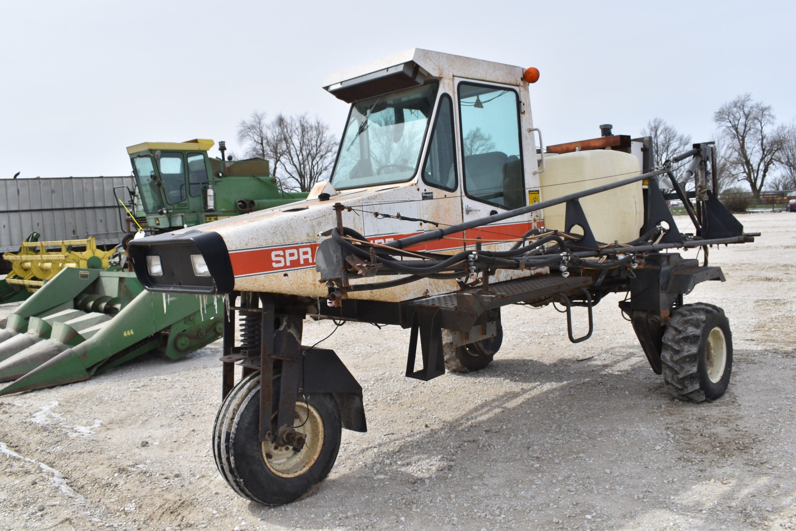 Spra-Coupe 220 Equipment Image0