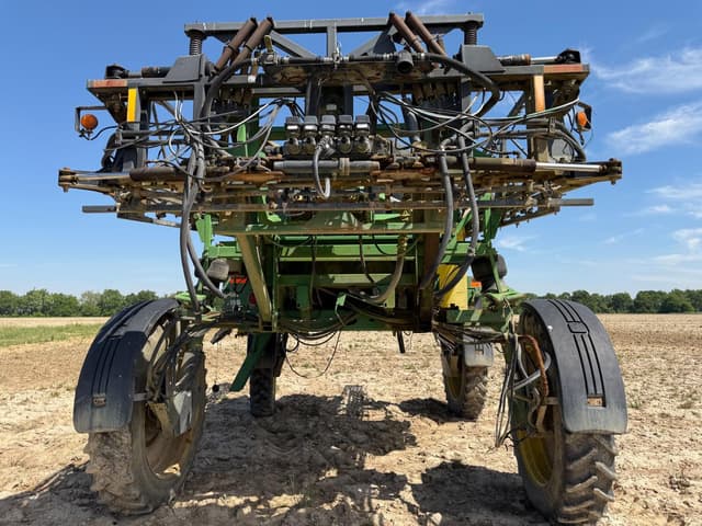 Image of John Deere 4710 equipment image 2
