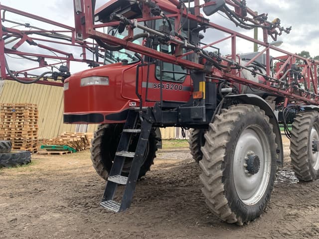 Image of Case IH SPX3200 equipment image 1