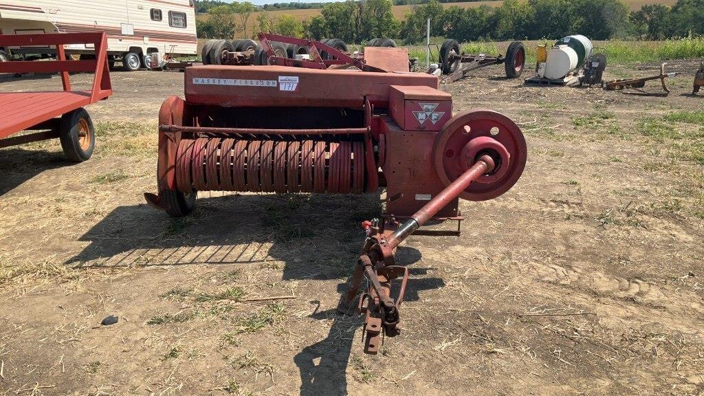 Image of Massey Ferguson 12 Primary image