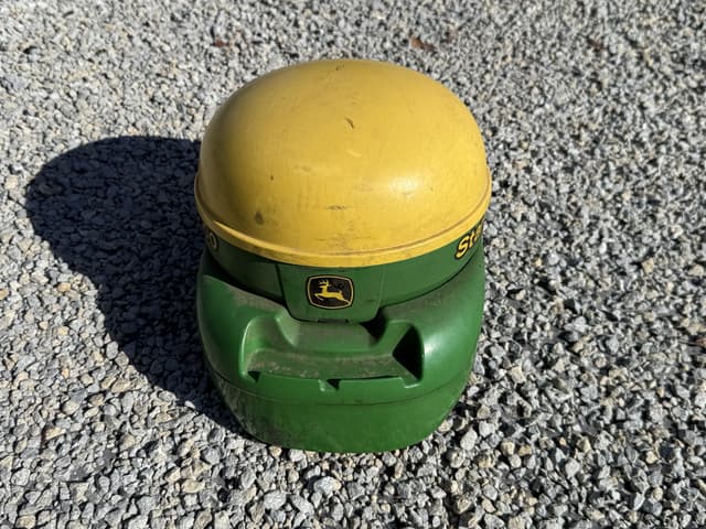 Image of John Deere StarFire 3000 equipment image 1