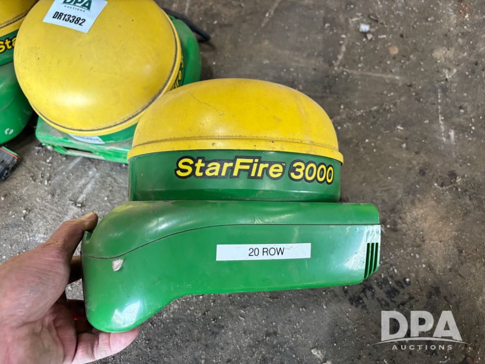 John Deere StarFire 3000 Equipment Image0
