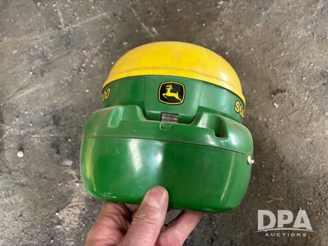 Image of John Deere StarFire 3000 equipment image 1