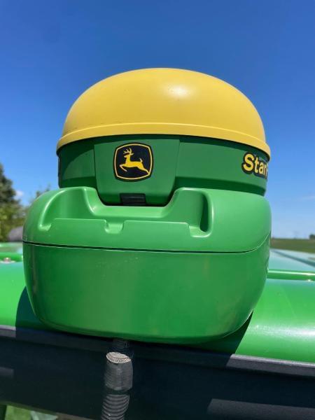 Image of John Deere StarFire 3000 equipment image 3