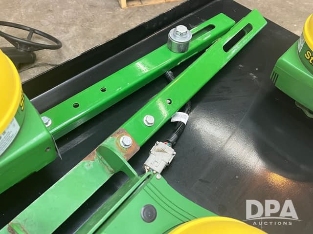 Image of John Deere StarFire 3000 equipment image 2