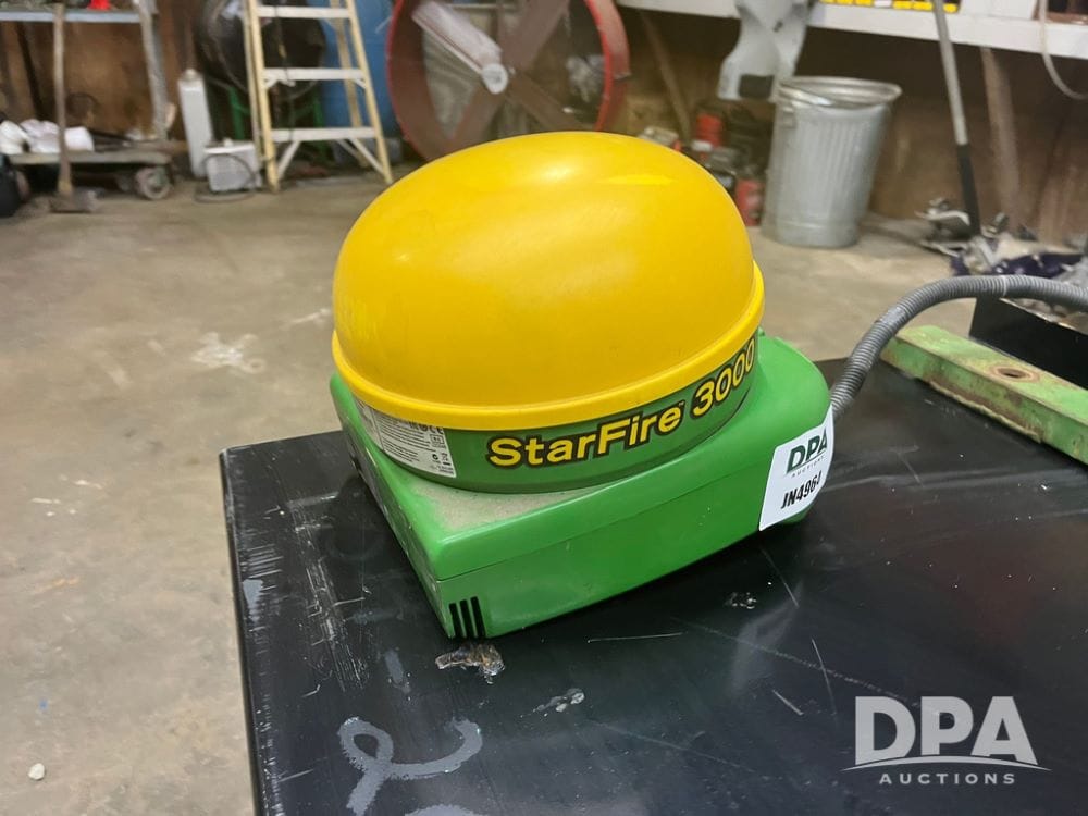 John Deere StarFire 3000 Equipment Image0