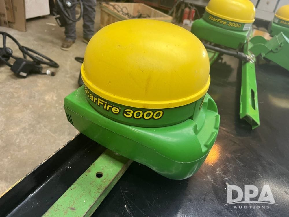 John Deere StarFire 3000 Equipment Image0
