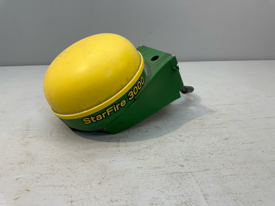 Image of John Deere StarFire 3000 Image 1