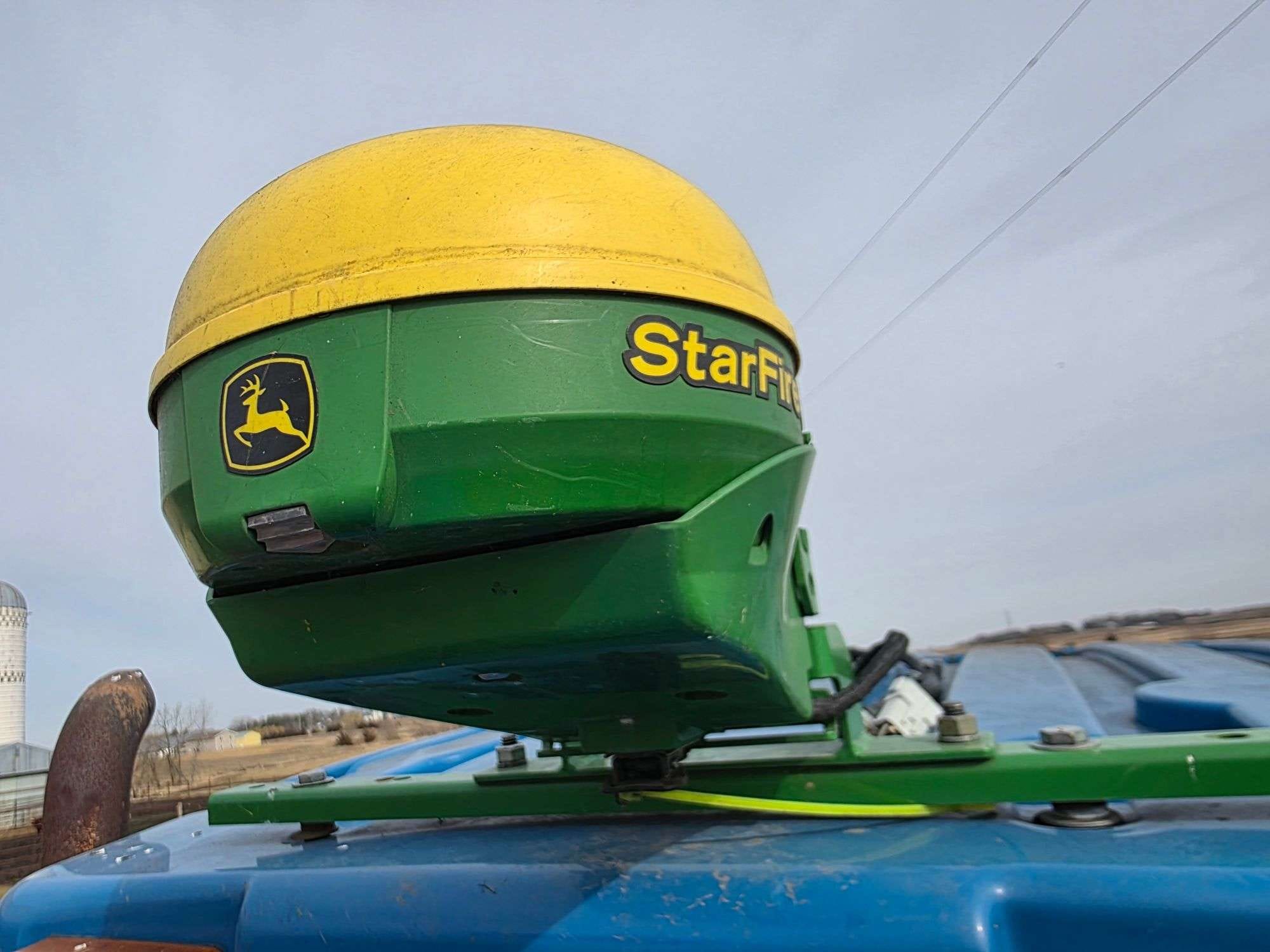 John Deere StarFire 3000 Equipment Image0