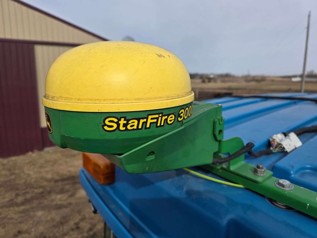 Image of John Deere StarFire 3000 Image 1