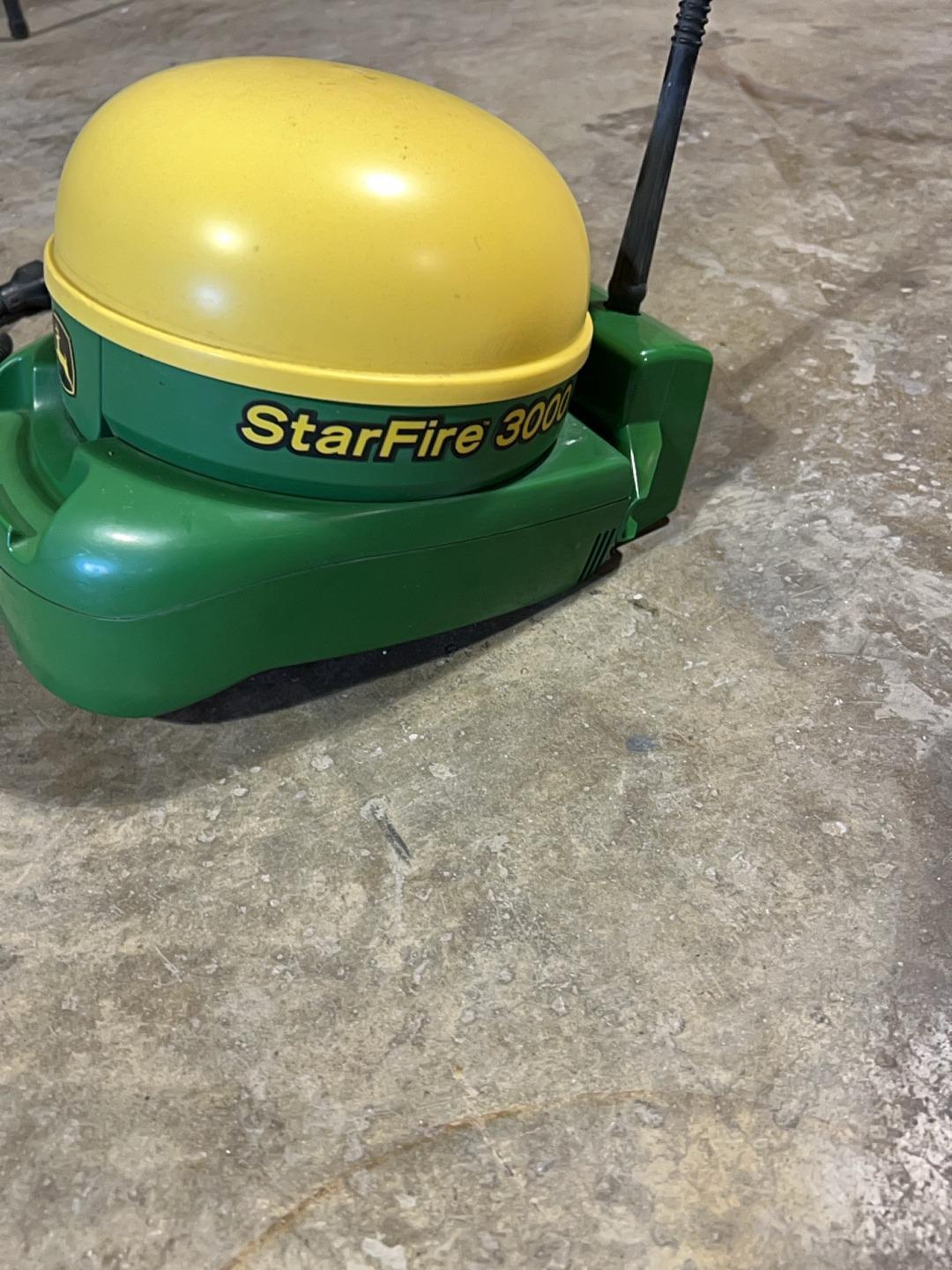 Image of John Deere StarFire 3000 Primary image