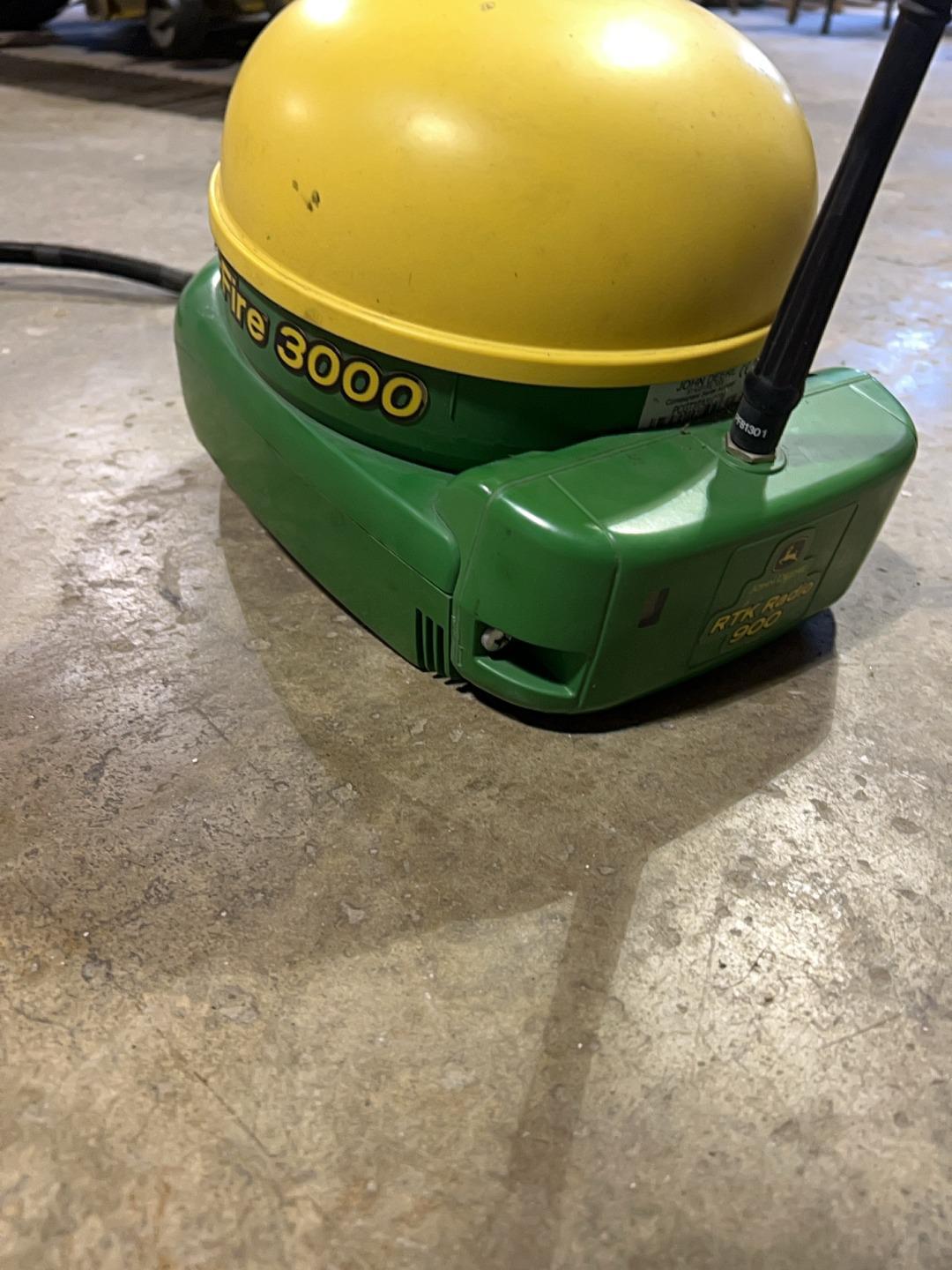 Image of John Deere StarFire 3000 Primary image