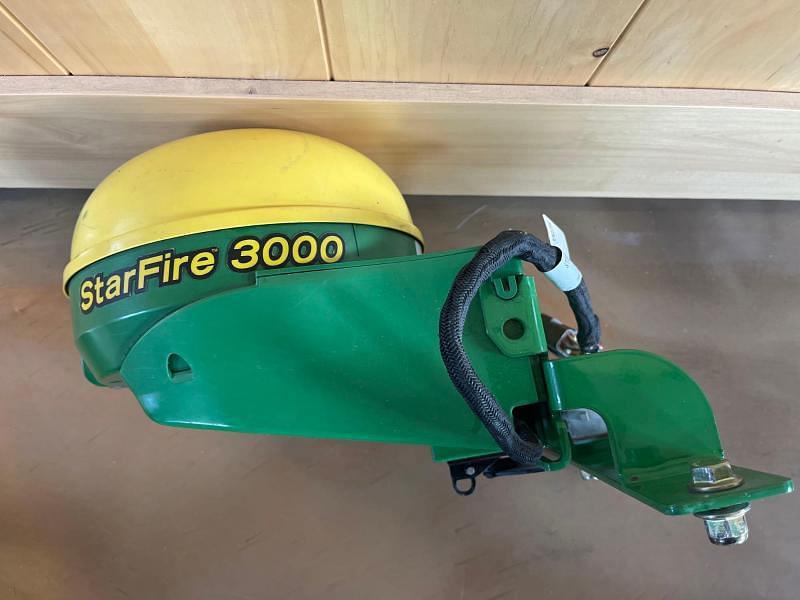 Image of John Deere StarFire 3000 Primary image