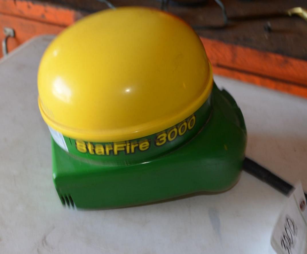 Image of John Deere StarFire 3000 Primary image